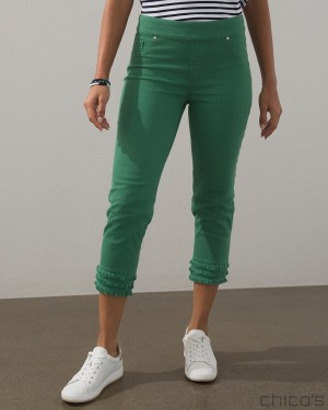 Chico's Fray Hem Pull-On Crops Pants Jardin Green | 683-XEFWJR