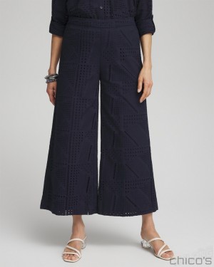 Chico's Geo Eyelet Soft Cropped Pants Pants Classic Navy | 740-OXRHTY