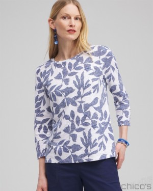 Chico's Leaf Print 3/4 Sleeve Button Tee Tees & Tanks Classic Navy | 279-QNHAYW