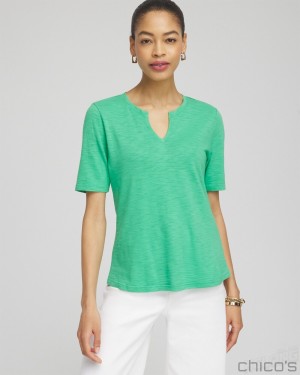 Chico's Notch Neck Tee Tees & Tanks GRASSY GREEN | 267-BUZPQG