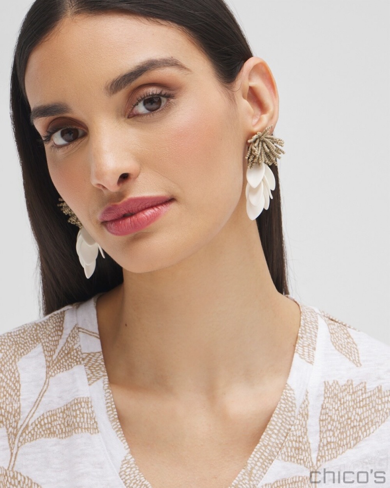 Chico's No Droop White Petal Earrings Earrings White | 745-RZHTYQ